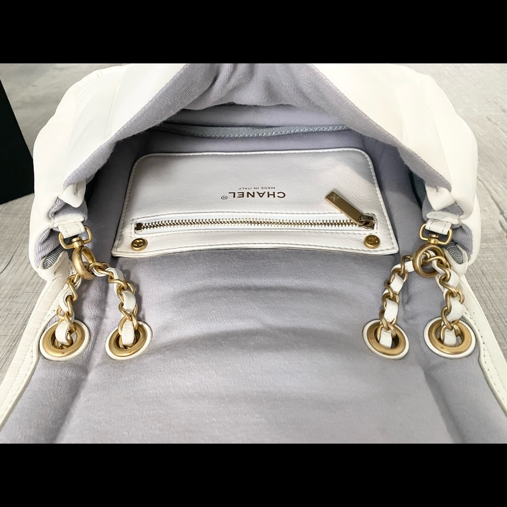 Rare❣️Chanel 2019 puffy flap chain crossbody bag - Picture 10 of 13